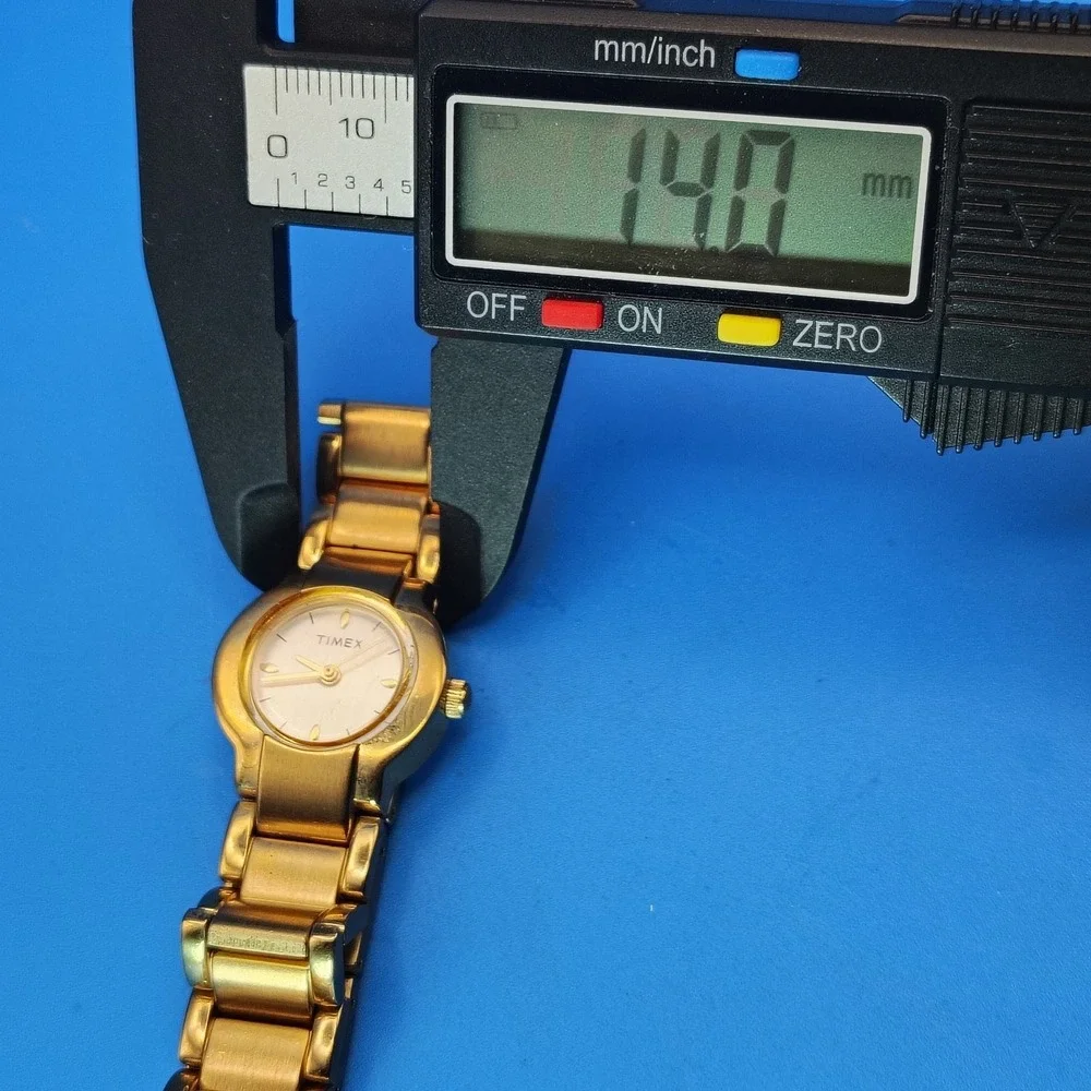 Vintage‎ 1992 Timex 30mm Integrated Bracelet Women's Quartz Watch Size 6.25